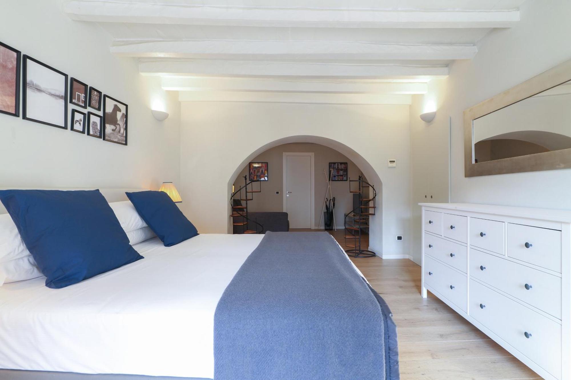 Elegant Rosales Apt. Milaan Buitenkant foto